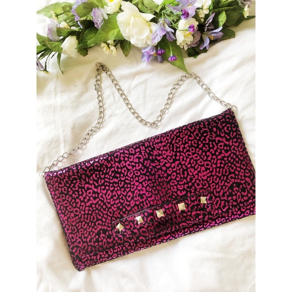 Betsey Johnson Handbags - Betsey Johnson clutch nwot Betsey Johnson Handbags - Betsey Johnson clutch nwot